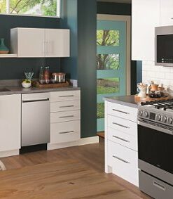 Haier - 1.4 Cu. Ft. Over-the-Range Microwave with Sensor Cooking - Stainless steel