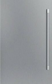Thermador - Freedom Collection 15.8 Cu. Ft. Frost-Free Upright Freezer with Internal Ice Maker - Custom Panel Ready