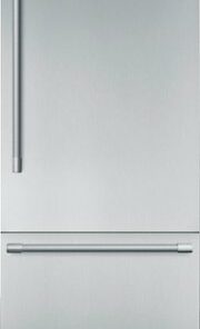 Thermador - Freedom Collection 16 cu. ft. Bottom Freezer Built-in Smart Refrigerator with Professional Series Handles - Silver