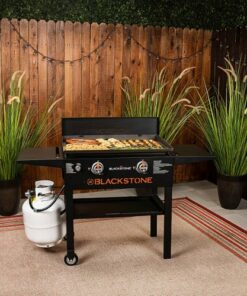 Blackstone - 28 In. Outdoor Griddle Station with Hard Cover - Black