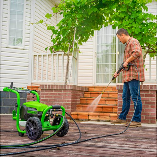 Greenworks - 3000 PSI Pro Electric Pressure Washer (2 GPM) - Green