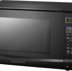 Insignia™ - 0.7 Cu. Ft. Compact Microwave - Black