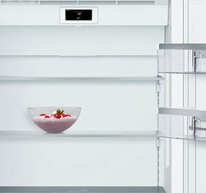 Bosch - Benchmark Series 16 Cu. Ft. Bottom-Freezer Built-In Smart Refrigerator - Custom Panel Ready