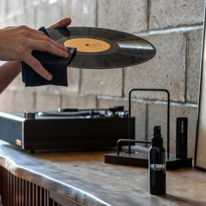 Victrola - Vinyl Record Cleaning Kit - Espresso