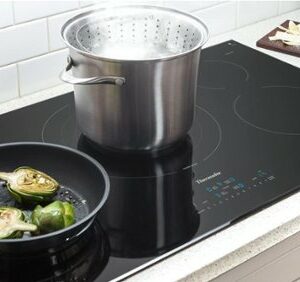 Thermador - Masterpiece Series 36" Built-In Electric Induction Cooktop with 5 elements and Frameless Design - Black