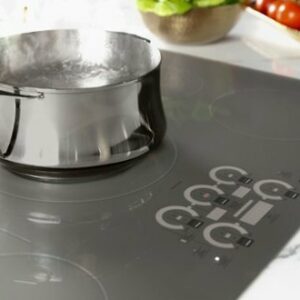 Monogram - 30" Built-In Induction Cooktop - Black Graphite