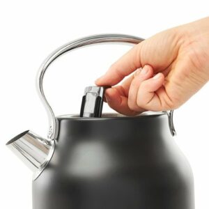 Haden - Heritage Electric Kettle - Black/Chrome