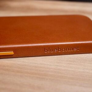 Bluebonnet - Leather Case with MagSafe for Apple iPhone 14 - Saddle Tan